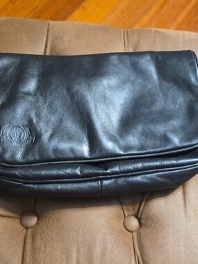 Stone Mountain Black Leather Shoulder Bag